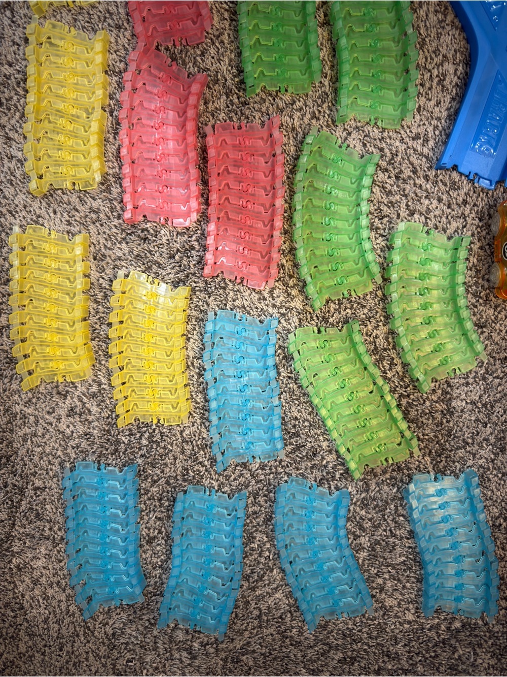 As Seen On TV Magic Tracks Glow Crash Set - Blue, Green, Yellow, Pink - Picture 10 of 10